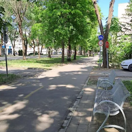 Apartman Szilfák